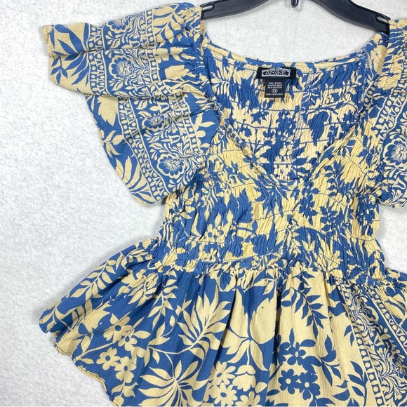 Angie Smocked Floral Leaf Boho Top Women's PXS Peasant Flutter Sleeve V Neck - Picture 3 of 11